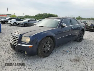 2006 Chrysler 300 C z VIN 2C3LK63H36H109895, wystawiony jako Copart lot #53714985 z przebiegiem 170 882 mil mil oraz Szkoda całkowita • Salvage title. Historia ofert i sprzedaży dostępna na DreamBid. Obrazek 1.