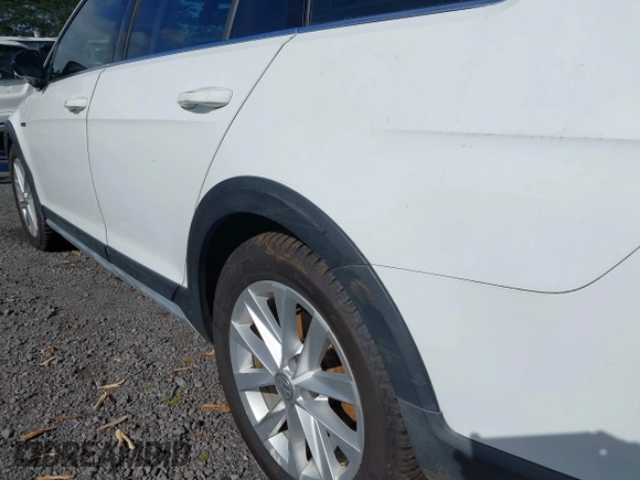 2017 Volkswagen Golf S с VIN 3VWH17AU0HM525270, выставлен на аукционе IAAI как лот 40931148 с пробегом Не указан миль и . История ставок и продаж доступна на DreamBid. Изображение 20.