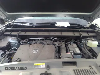 2020 Toyota Highlander LE with VIN 5TDBZRBH6LS048853, listed as a IAAI auction lot 30838868 with 2,013 mi miles and . Bid and sale history available at DreamBid. Image 10.