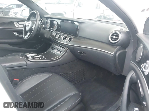 2018 Mercedes-Benz E 300 with VIN WDDZF4JB0JA371240, listed as a IAAI auction lot 42061937 with 66,167 mi miles and . Bid and sale history available at DreamBid. Image 5.