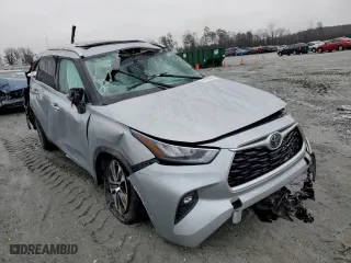 2020 Toyota Highlander XLE with VIN 5TDGZRAH4LS507952, listed as a Copart auction lot 44690655 with 98,567 mi miles and Salvage Title. Bid and sale history available at carsss.com. Image 4.