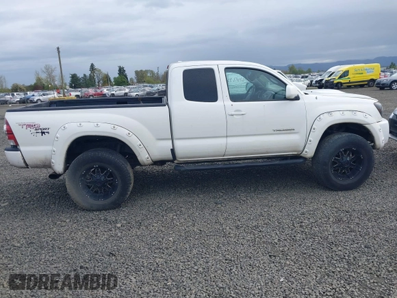 2010 Toyota Tacoma PreRunner with VIN 5TETU4GN0AZ697035, listed as a IAAI auction lot 41976215 with 231,757 mi miles and . Bid and sale history available at DreamBid. Image 13.