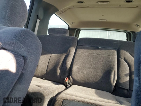 2002 GMC Yukon XL SLT with VIN 1GKEC16Z22J147480, listed as a Copart auction lot 88501475 with 180,180 mi miles and Salvage Title. Bid and sale history available at carsss.com. Image 10.