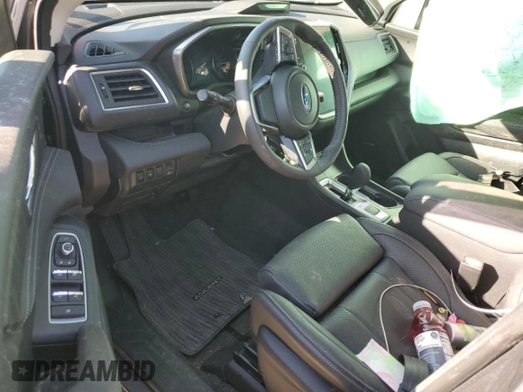 2024 Subaru Ascent Limited z VIN 4S4WMAUD6R3425425, wystawiony jako Copart lot #88303745 z przebiegiem 7233 mil mil oraz Szkody całkowita. Historia ofert i sprzedaży dostępna na DreamBid. Obrazek 8.