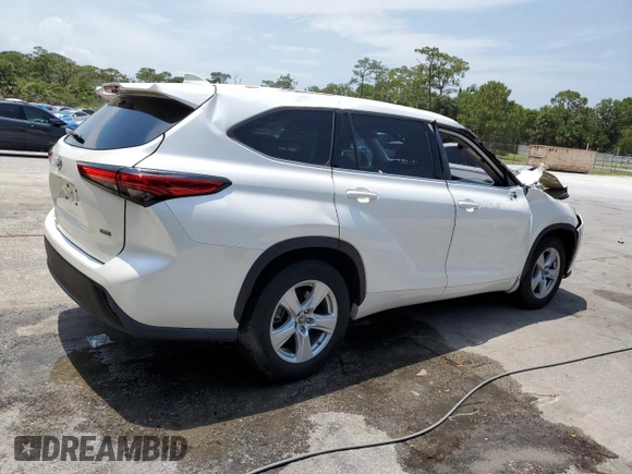2020 Toyota Highlander L with VIN 5TDCZRAH2LS029755, listed as a Copart auction lot 57993075 with 68,511 mi miles and Non repairable. Bid and sale history available at DreamBid. Image 3.