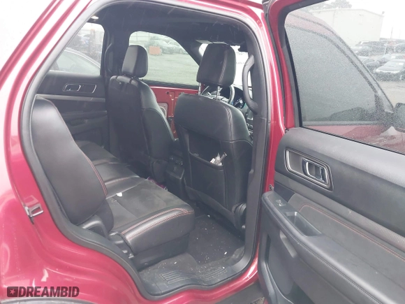 2019 Ford Explorer XLT with VIN 1FM5K7DH6KGA57902, listed as a IAAI auction lot 41564683 with 103,765 mi miles. Bid and sale history available at carsss.com. Image 8.