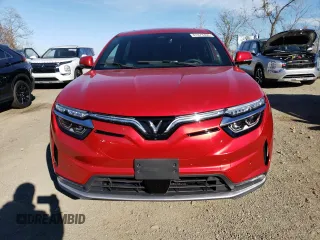 2024 VinFast VF 8 Plus z VIN RLLV1AFA7RH004446, wystawiony jako Copart lot #81079304 z przebiegiem Nie podano mil oraz Szkoda całkowita • Salvage title. Historia ofert i sprzedaży dostępna na DreamBid. Obrazek 5.