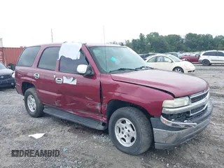 2006 Chevrolet Tahoe LS with VIN 1GNEC13V76R102143, listed as a IAAI auction lot 40343587 with 220,952 mi miles. Bid and sale history available at carsss.com. Image 6.