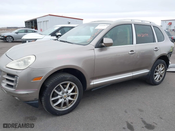2008 Porsche Cayenne with VIN WP1AA29P48LA03621, listed as a IAAI auction lot 41432079 with 133,069 mi miles. Bid and sale history available at carsss.com. Image 2.
