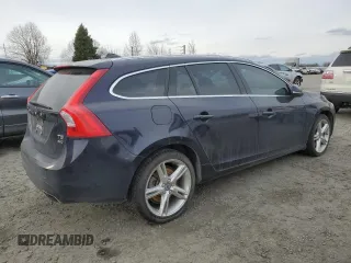 2016 Volvo V60 T5 Premier with VIN YV1612SK4G1309924, listed as a Copart auction lot 43135545 with 95,915 mi miles and Salvage Title. Bid and sale history available at carsss.com. Image 3.