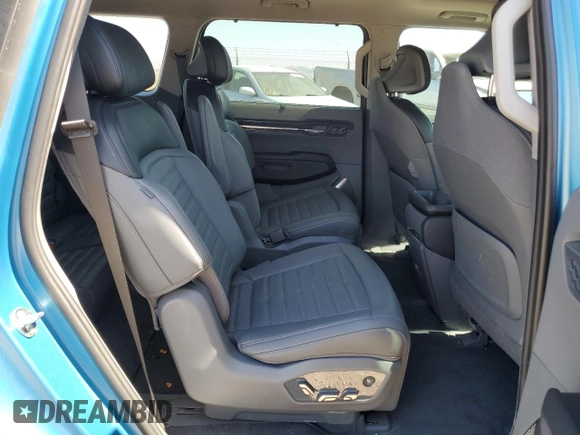 2024 Kia EV9 Land z VIN KNDADFS55R6029590, wystawiony jako Copart lot #60735054 z przebiegiem 3 733 mil mil oraz Szkoda całkowita • Salvage title. Historia ofert i sprzedaży dostępna na DreamBid. Obrazek 11.