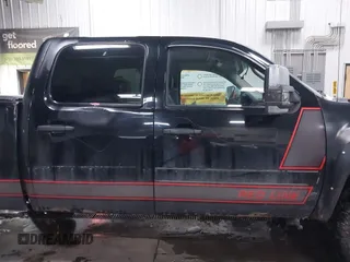 2010 GMC Sierra 1500 Denali z VIN 3GTRKXE20AG272226, wystawiony jako IAAI lot #41958283 z przebiegiem 244 627 mil mil oraz . Historia ofert i sprzedaży dostępna na DreamBid. Obrazek 13.