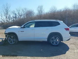 2019 Volkswagen Atlas 3.6L V6 SE w/Technology R-Line with VIN 1V2XR2CA2KC613418, listed as a IAAI auction lot 41735463 with 59,671 mi miles. Bid and sale history available at carsss.com. Image 15.