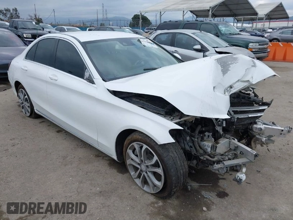 2016 Mercedes-Benz C 300 with VIN 55SWF4JB0GU124439, listed as a IAAI auction lot 40302446 with 71,304 mi miles and . Bid and sale history available at carsss.com. Image 1.