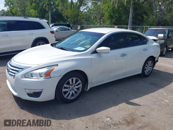 2015 Nissan Altima 2.5 SV with VIN 1N4AL3AP6FC434347, listed as a IAAI auction lot 42058176 with 131,022 mi miles. Bid and sale history available at carsss.com. Image 18.