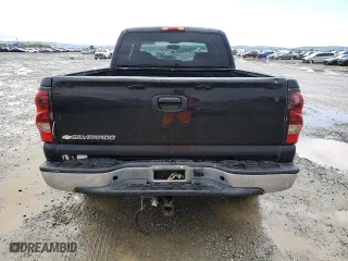 2006 Chevrolet Silverado 1500 LT1 with VIN 1GCEC19V36Z145300, listed as a Copart auction lot 49008245 with 220,425 mi miles and Clean Title. Bid and sale history available at carsss.com. Image 6.