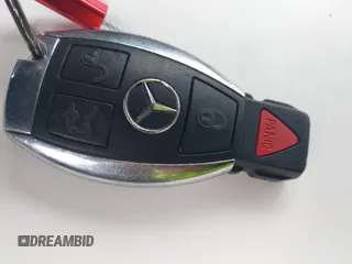 2010 Mercedes-Benz C 300 Sport z VIN WDDGF8BB9AF373987, wystawiony jako IAAI lot #42410038 z przebiegiem 260 691 mil mil oraz . Historia ofert i sprzedaży dostępna na DreamBid. Obrazek 11.