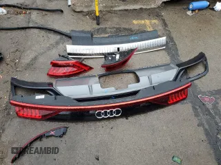 2020 Audi Q8 Premium Plus z VIN WA1EVAF1XLD004366, wystawiony jako Copart lot #75661534 z przebiegiem 52 301 mil mil oraz Szkoda całkowita • Salvage title. Historia ofert i sprzedaży dostępna na DreamBid. Obrazek 13.