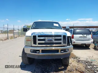 2008 Ford F-250 XL z VIN 1FTSW21R18ED34925, wystawiony jako IAAI lot #42425506 z przebiegiem 232 672 mil mil oraz . Historia ofert i sprzedaży dostępna na DreamBid. Obrazek 12.