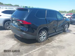 2024 Toyota Highlander XLE z VIN 5TDAAAB51RS058547, wystawiony jako IAAI lot #41967637 z przebiegiem 13 191 mil mil oraz . Historia ofert i sprzedaży dostępna na DreamBid. Obrazek 4.