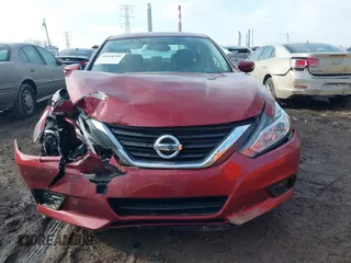 2016 Nissan Altima SR with VIN 1N4AL3AP1GC269826, listed as a IAAI auction lot 41664309 with 70,740 mi miles and . Bid and sale history available at carsss.com. Image 12.