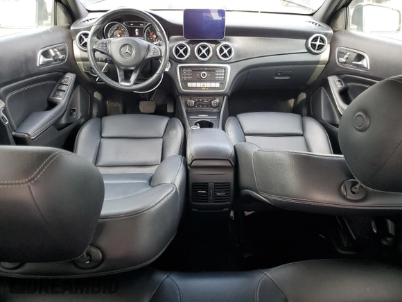 2019 Mercedes-Benz GLA 250 z VIN WDCTG4EB9KU019369, wystawiony jako Copart lot #56527615 z przebiegiem 97 564 mil mil oraz Czysty tytuł • Clean title. Historia ofert i sprzedaży dostępna na DreamBid. Obrazek 8.