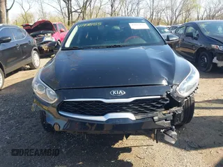 2020 Kia Forte LXS z VIN 3KPF24AD6LE147268, wystawiony jako IAAI lot #41972155 z przebiegiem 99 324 mil mil oraz . Historia ofert i sprzedaży dostępna na DreamBid. Obrazek 13.