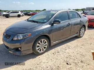 2010 Toyota Corolla z VIN 2T1BU4EE9AC507172, wystawiony jako Copart lot #61681155 z przebiegiem 59 753 mil mil oraz Szkoda całkowita • Salvage title. Historia ofert i sprzedaży dostępna na DreamBid. Obrazek 1.