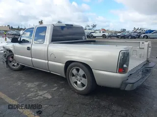2005 Chevrolet Silverado 1500 LS with VIN 2GCEC19T651252136, listed as a IAAI auction lot 41579633 with 178,625 mi miles and . Bid and sale history available at DreamBid. Image 3.