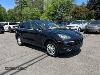 2016 Porsche Cayenne z VIN WP1AA2A22GKA36878, wystawiony jako Copart lot #61495525 z przebiegiem 110 253 mil mil oraz Czysty tytuł • Clean title. Historia ofert i sprzedaży dostępna na DreamBid. Obrazek 1.
