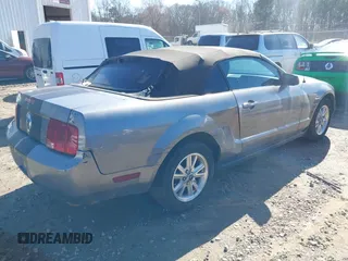 2006 Ford Mustang Standard with VIN 1ZVHT84N365107471, listed as a IAAI auction lot 41763583 with 239,204 mi miles and . Bid and sale history available at carsss.com. Image 6.