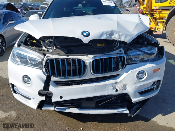 2018 BMW X5 xDrive40e iPerformance with VIN 5UXKT0C53J0W00910, listed as a IAAI auction lot 41842046 with 48,838 mi miles. Bid and sale history available at carsss.com. Image 6.