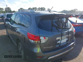 2016 Nissan Pathfinder SL with VIN 5N1AR2MM1GC653217, listed as a IAAI auction lot 42542707 with 131,613 mi miles and . Bid and sale history available at DreamBid. Image 3.