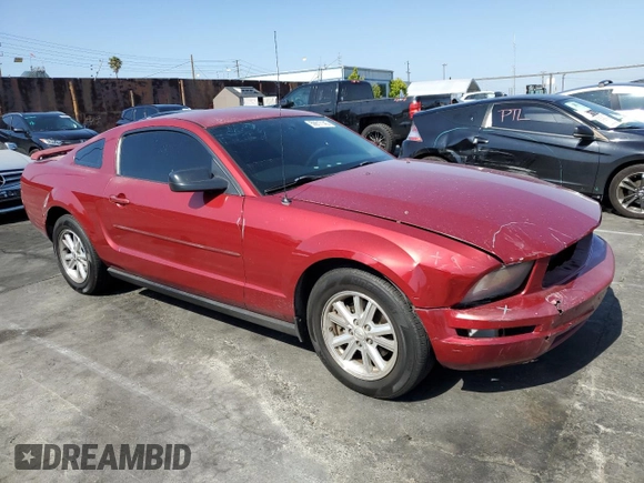 2007 Ford Mustang Deluxe z VIN 1ZVFT80N275333743, wystawiony jako Copart lot #59817145 z przebiegiem 207 762 mil mil oraz Szkoda całkowita • Salvage title. Historia ofert i sprzedaży dostępna na DreamBid. Obrazek 4.