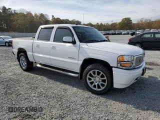 2005 GMC Sierra Denali z VIN 2GTEK63N051284302, wystawiony jako Copart lot #88031695 z przebiegiem 150 006 mil mil oraz Szkody całkowita. Historia ofert i sprzedaży dostępna na DreamBid. Obrazek 4.