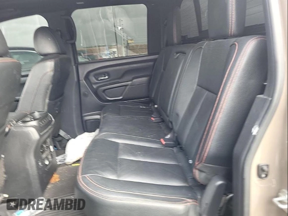 2021 Nissan Titan SV z VIN 1N6AA1ED9MN525289, wystawiony jako Copart lot #49928375 z przebiegiem 52 037 mil mil oraz Czysty tytuł • Clean title. Historia ofert i sprzedaży dostępna na DreamBid. Obrazek 5.
