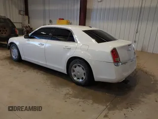 2013 Chrysler 300 z VIN 2C3CCAAG2DH504805, wystawiony jako IAAI lot #41637449 z przebiegiem 177 847 mil mil oraz . Historia ofert i sprzedaży dostępna na DreamBid. Obrazek 3.