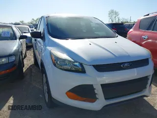 2013 Ford Escape S with VIN 1FMCU0F74DUD19224, listed as a IAAI auction lot 42020707 with 211,040 mi miles. Bid and sale history available at carsss.com. Image 1.