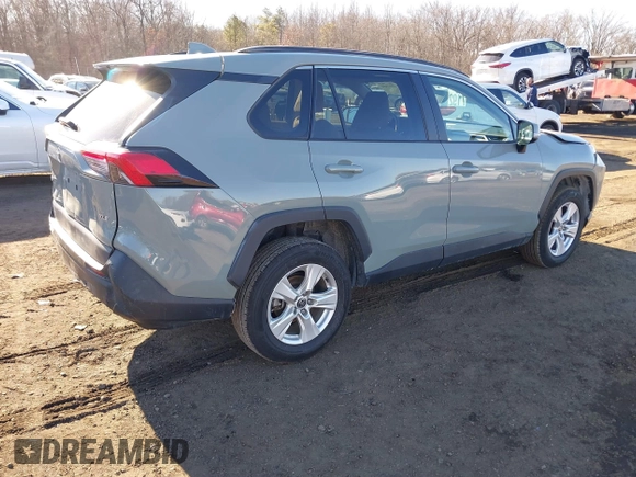 2021 Toyota RAV4 XLE with VIN 2T3W1RFV8MW152785, listed as a IAAI auction lot 41401709 with 55,069 mi miles. Bid and sale history available at carsss.com. Image 4.