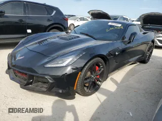 2015 Chevrolet Corvette Z51 3LT z VIN 1G1YM2D75F5116941, wystawiony jako Copart lot #76510994 z przebiegiem 15 631 mil mil oraz Szkoda całkowita • Salvage title. Historia ofert i sprzedaży dostępna na DreamBid. Obrazek 1.