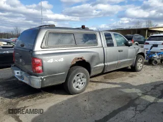 2005 Dodge Dakota SLT with VIN 1D7HW42N25S226141, listed as a Copart auction lot 51820955 with 144,988 mi miles and Clean Title. Bid and sale history available at DreamBid. Image 3.