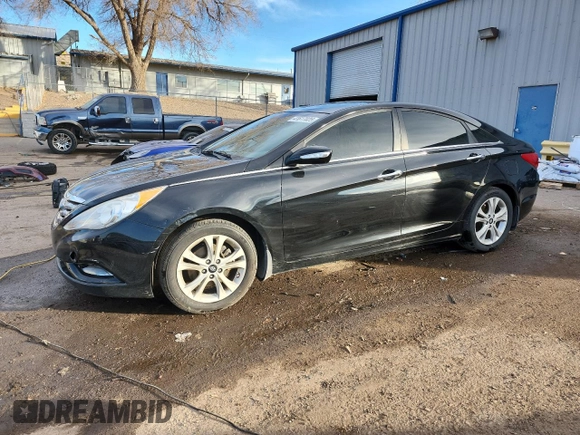 2013 Hyundai Sonata SE z VIN 5NPEC4AC5DH660721, wystawiony jako Copart lot #41617025 z przebiegiem 193 006 mil mil oraz Szkoda całkowita • Salvage title. Historia ofert i sprzedaży dostępna na DreamBid. Obrazek 1.