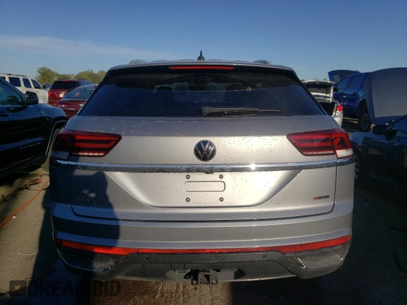 2020 Volkswagen Atlas SE z VIN 1V21E2CA1LC210839, wystawiony jako Copart lot #73829174 z przebiegiem 46 815 mil mil oraz Szkoda całkowita • Salvage title. Historia ofert i sprzedaży dostępna na DreamBid. Obrazek 6.