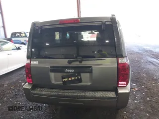 2008 Jeep Commander Sport z VIN 1J8HH48K08C167681, wystawiony jako IAAI lot #41822546 z przebiegiem 155 572 mil mil oraz . Historia ofert i sprzedaży dostępna na DreamBid. Obrazek 16.
