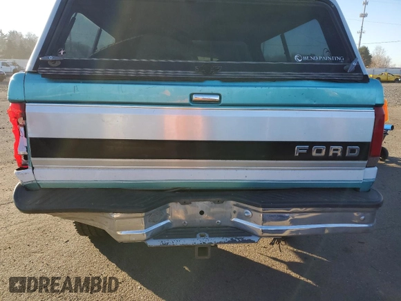 1996 Ford F-250 with VIN 1FTHX26G6TEA70365, listed as a Copart auction lot 89169715 with 182,238 mi miles and Salvage title. Bid and sale history available at DreamBid. Image 6.