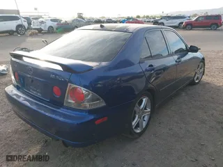 2001 Lexus IS 300 with VIN JTHBD182210029346, listed as a IAAI auction lot 42067420 with 216,031 mi miles. Bid and sale history available at carsss.com. Image 4.
