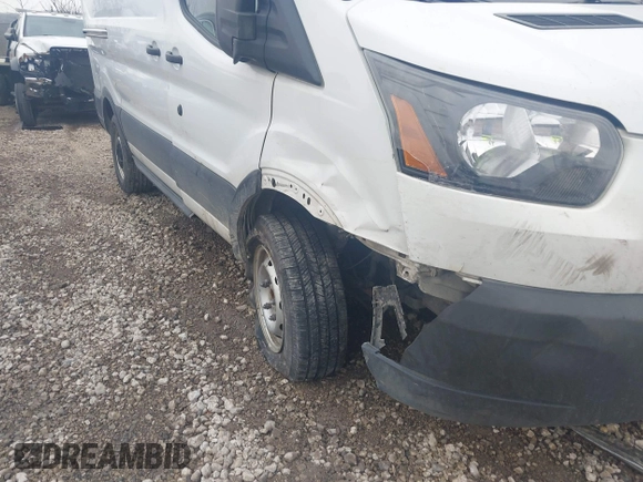 2019 Ford Transit z VIN 1FTYR1CM4KKA00667, wystawiony jako IAAI lot #41430228 z przebiegiem 252 757 mil mil oraz . Historia ofert i sprzedaży dostępna na DreamBid. Obrazek 6.