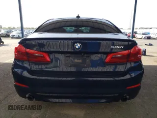 2018 BMW 5 Series 530i z VIN WBAJA5C50JG898675, wystawiony jako Copart lot #51188145 z przebiegiem Nie podano mil oraz Szkody całkowita. Historia ofert i sprzedaży dostępna na DreamBid. Obrazek 6.