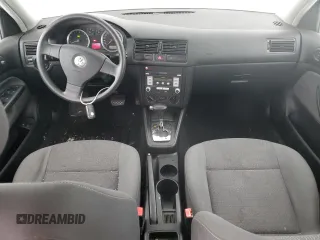 2009 Volkswagen Golf with VIN 9BWEL41J294012724, listed as a Copart auction lot 47193175 with 232,011 mi miles and Clean title. Bid and sale history available at DreamBid. Image 8.