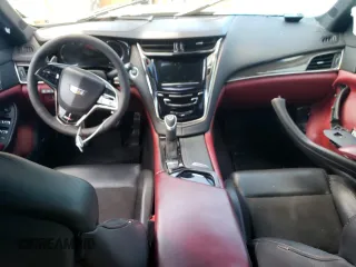 2018 Cadillac CTS-V z VIN 1G6A15S64J0157874, wystawiony jako Copart lot #70587854 z przebiegiem 40 802 mil mil oraz Szkody całkowita. Historia ofert i sprzedaży dostępna na DreamBid. Obrazek 8.